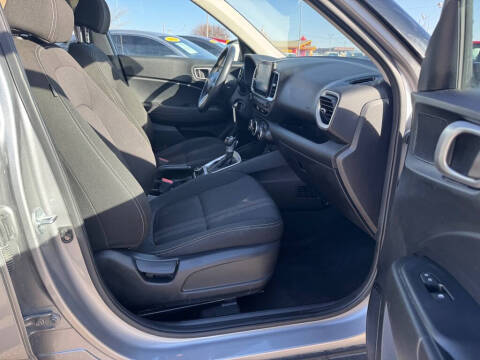 2023 Hyundai Venue SEL