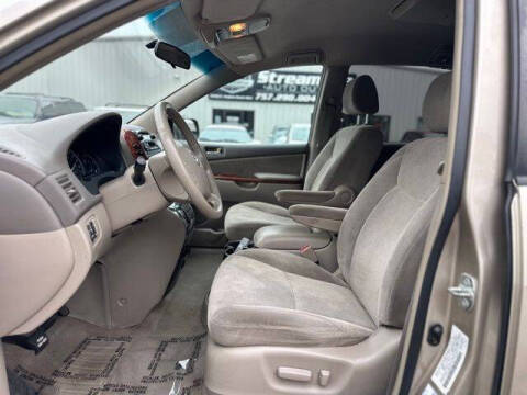 2004 Toyota Sienna