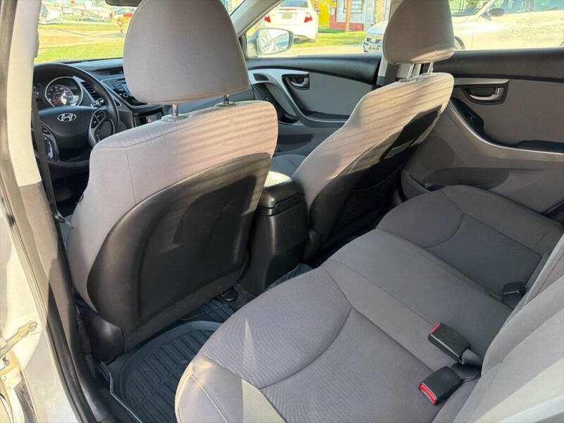 2014 Hyundai Elantra SE
