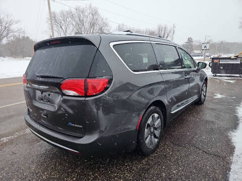 2018 Chrysler Pacifica Hybrid Limited