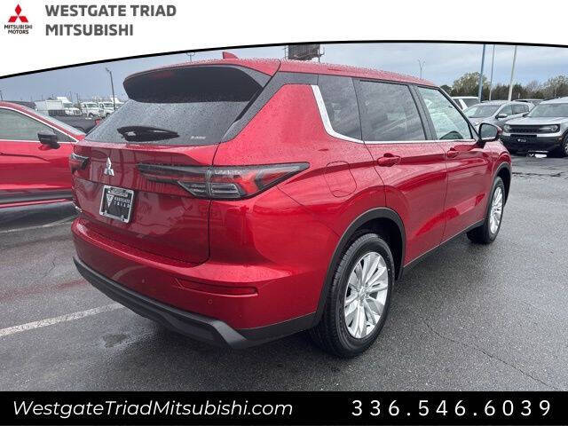 2026 Mitsubishi Outlander ES