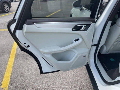 2016 Porsche Macan S