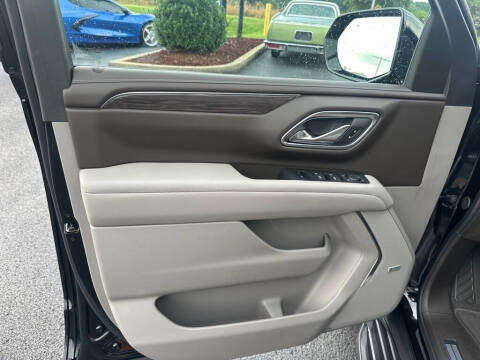 2024 Chevrolet Suburban LT