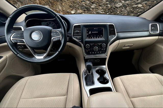 2019 Jeep Grand Cherokee Laredo E
