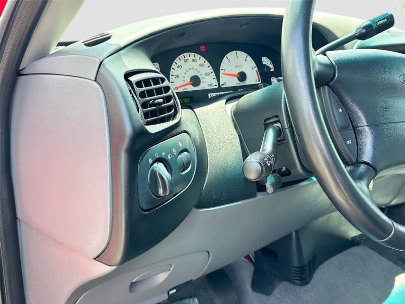 2000 Ford F-150 SVT Lightning