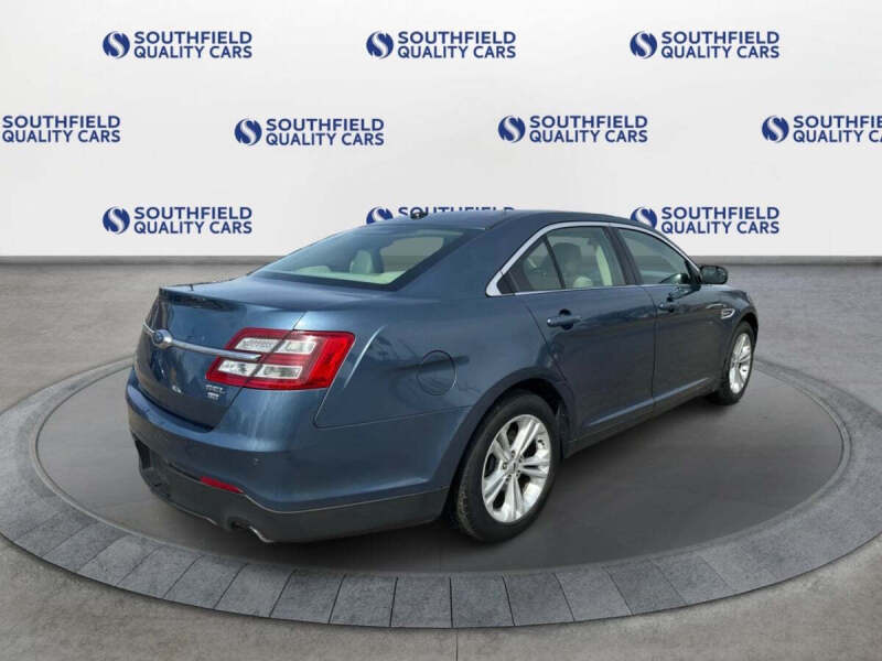 2019 Ford Taurus SEL