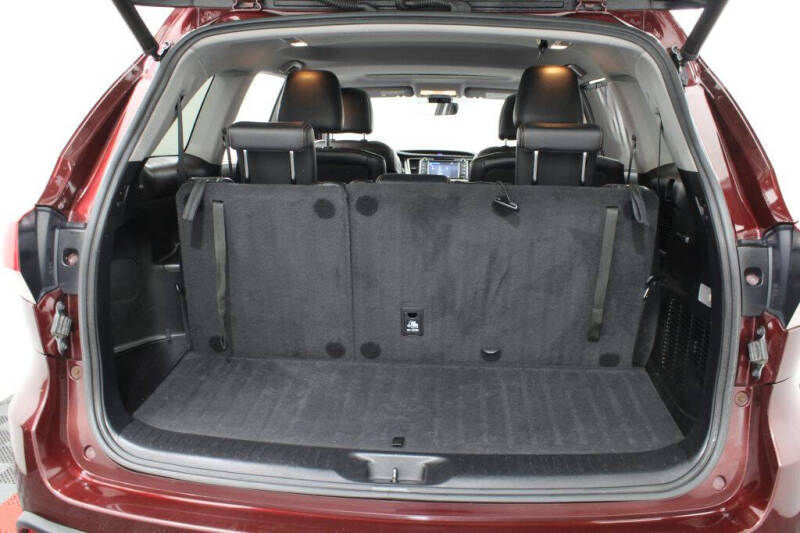 2017 Toyota Highlander SE