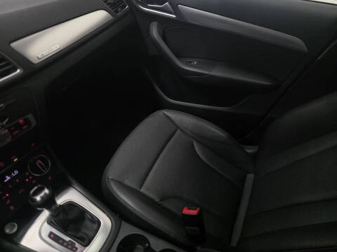 2017 Audi Q3 2.0T quattro Premium Plus
