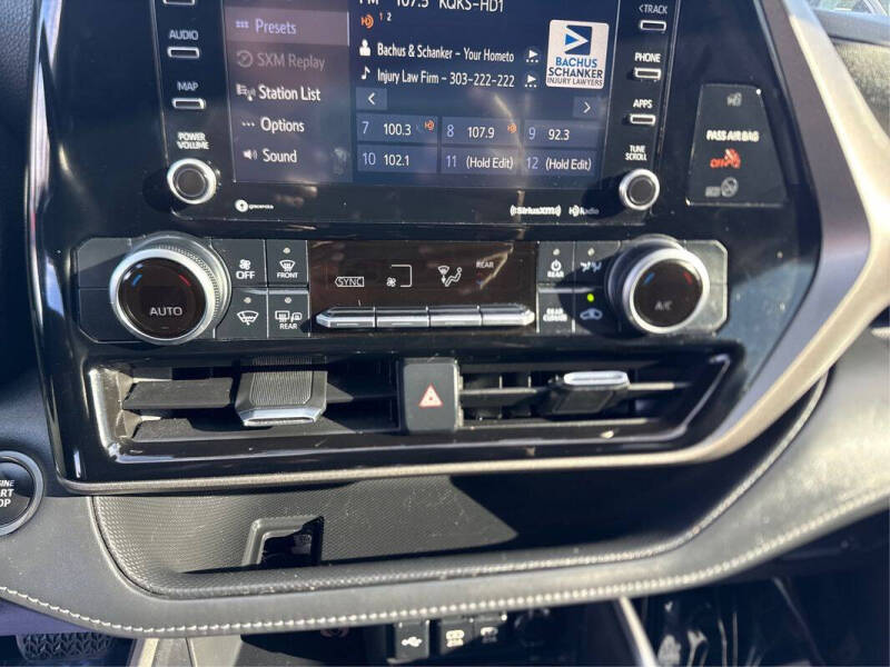 2021 Toyota Highlander LE