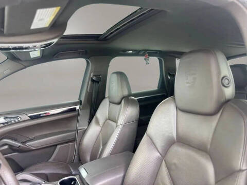 2017 Porsche Cayenne Platinum Edition