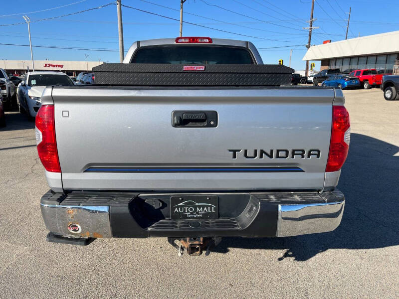 2016 Toyota Tundra SR5 photo 9