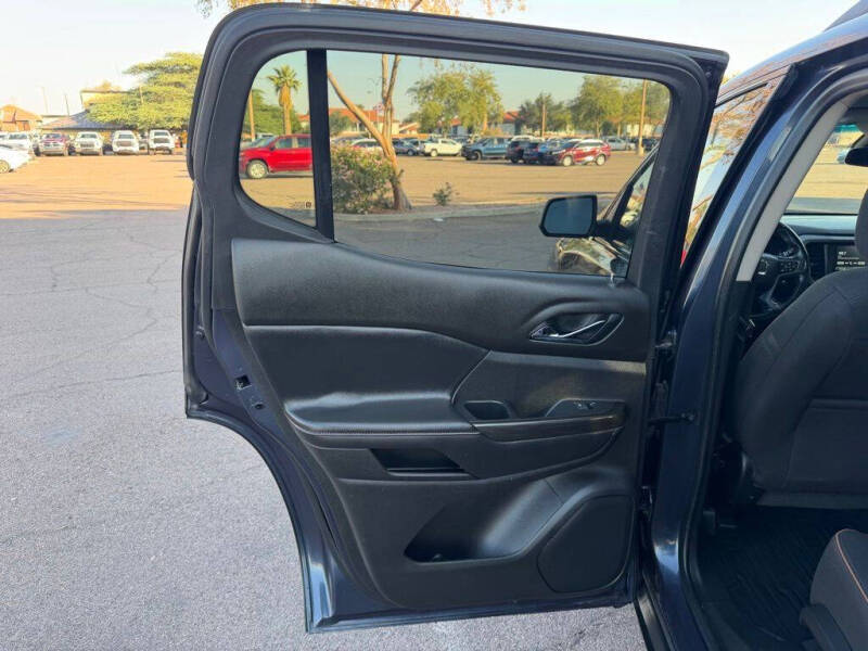 2019 GMC Acadia SLE-2