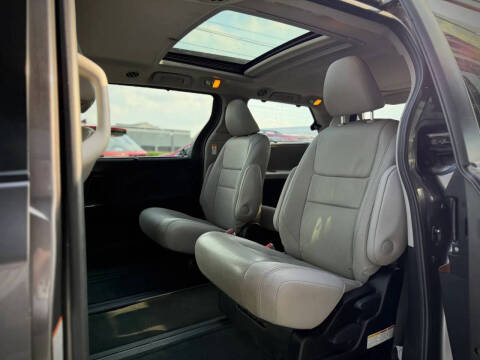 2015 Toyota Sienna