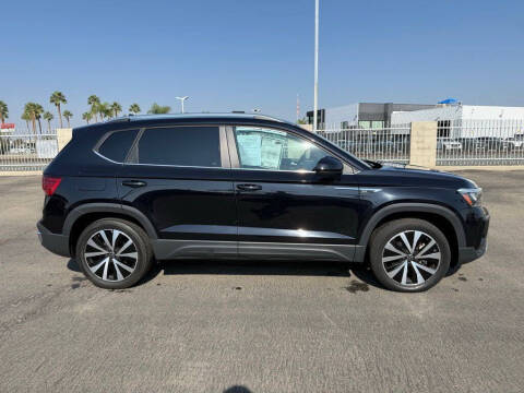 2022 Volkswagen Taos SE 4Motion