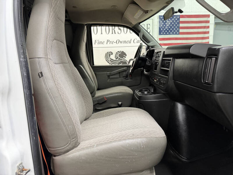 2016 GMC Savana 2500