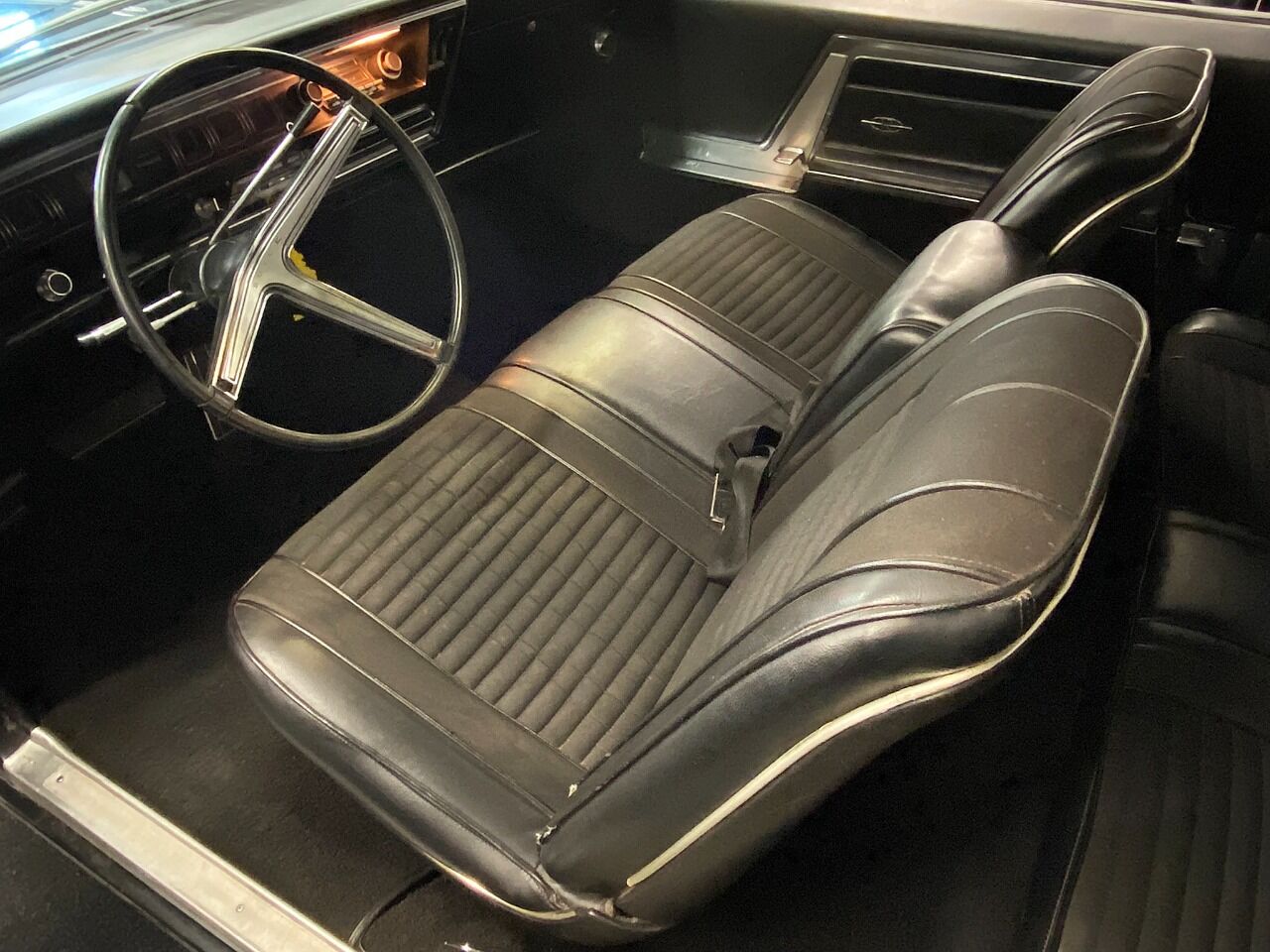 1966 Buick Riviera 38