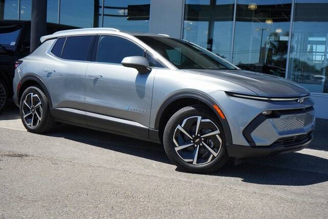 2026 Chevrolet Equinox EV LT 2