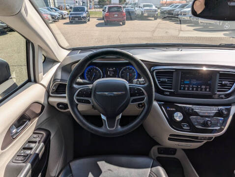 2020 Chrysler Voyager LXi