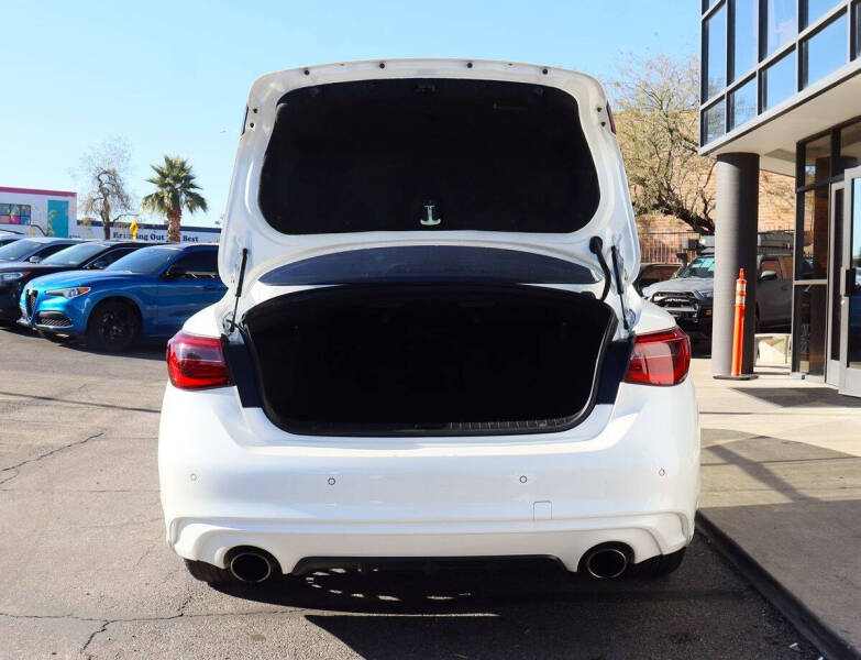 2021 Infiniti Q50 Luxe