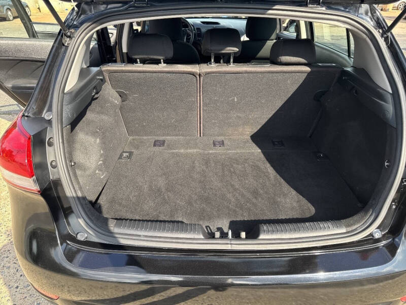 2017 Kia Forte5 LX