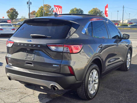 2020 Ford Escape SE