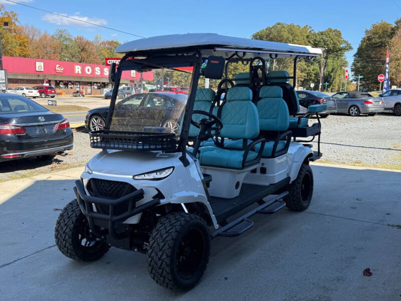 2024 Skye Performance Bolt Series XL