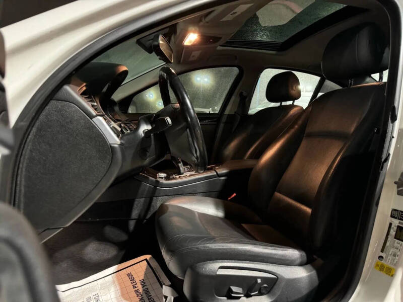 2015 BMW 5 Series 528i