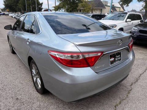 2015 Toyota Camry SE