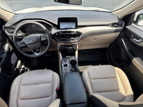 2020 Ford Escape SEL