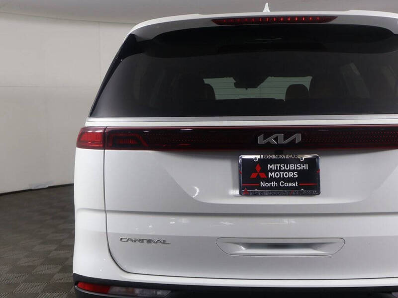 2023 Kia Carnival EX