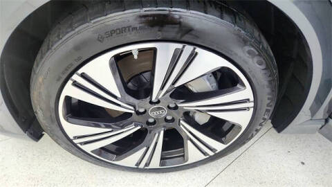 2024 Audi Q8 Sportback e-tron quattro Prestige S line