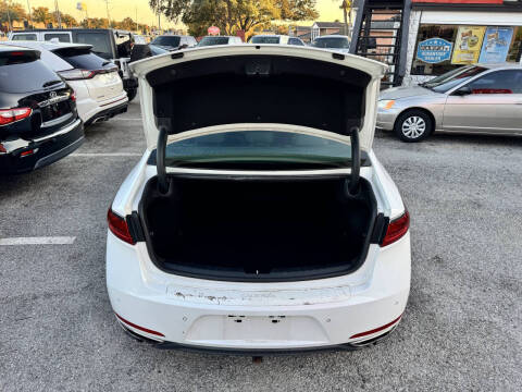 2017 Kia Cadenza Premium