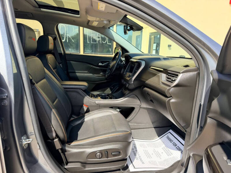 2021 GMC Acadia AT4