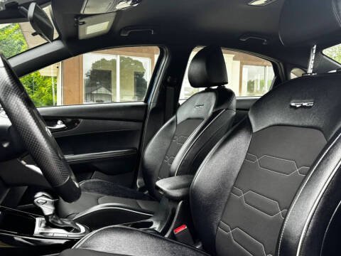 2020 Kia Forte GT Line