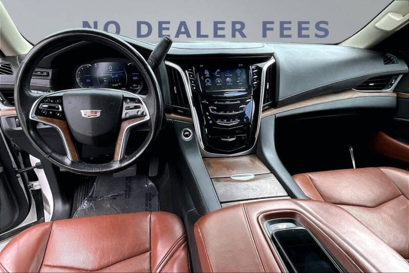 2020 Cadillac Escalade Luxury