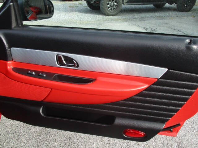 2004 Ford Thunderbird Deluxe