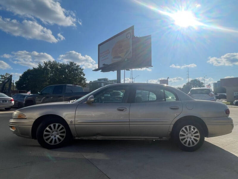 2005 Buick LeSabre for sale at EURO MOTORS AUTO DEALER INC in Champaign IL