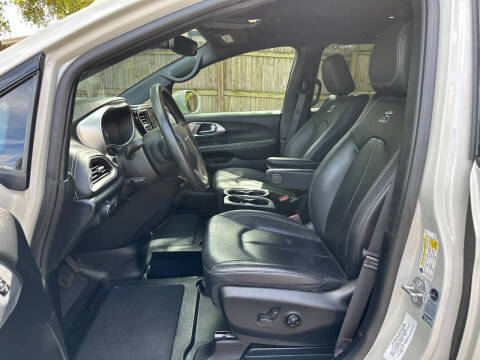 2021 Chrysler Pacifica Touring L