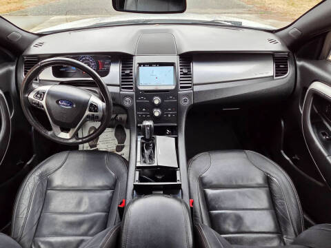 2016 Ford Taurus SEL