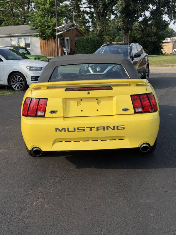 2003 Ford Mustang - Photo 5