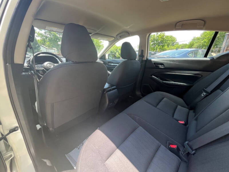 2023 Nissan Altima 2.5 SV