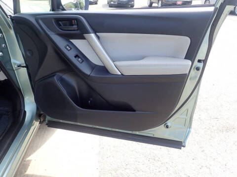 2016 Subaru Forester 2.5i