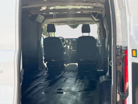 2025 Ford Transit