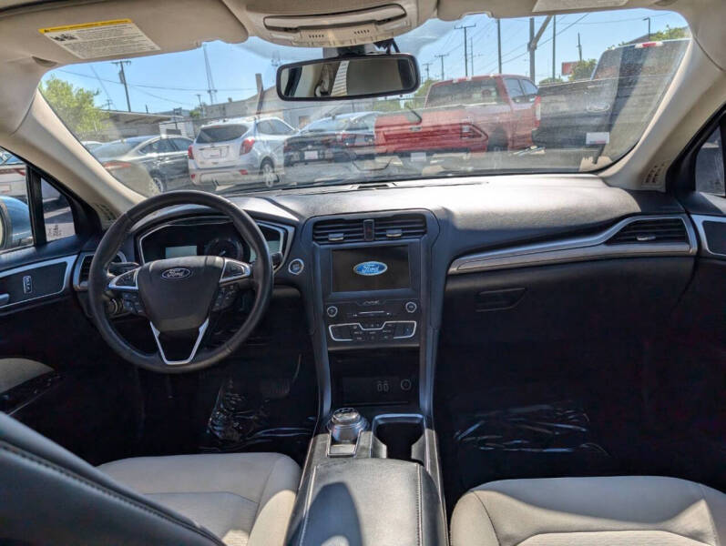 2019 Ford Fusion SE