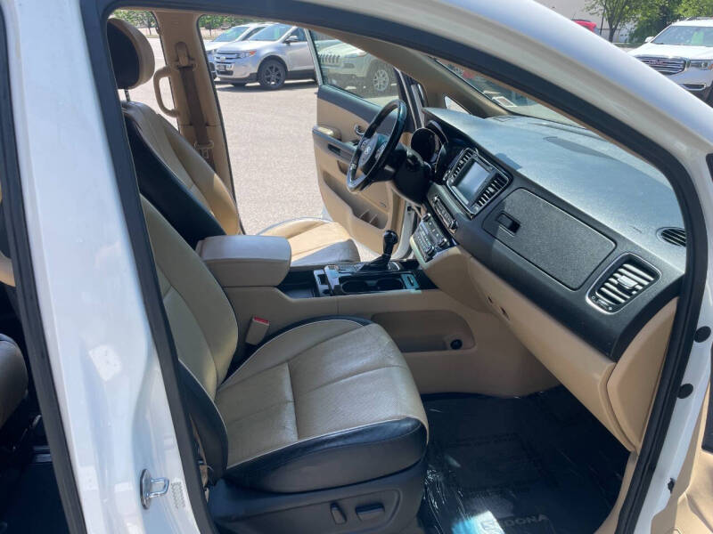 2016 Kia Sedona SX