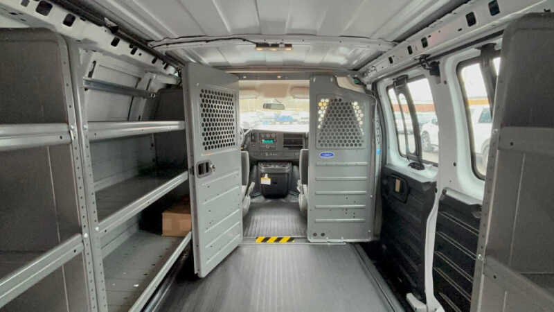 2025 Chevrolet Express 2500