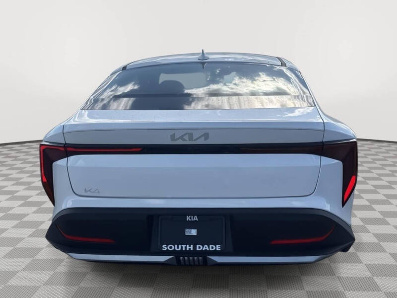 2025 Kia K4 LX