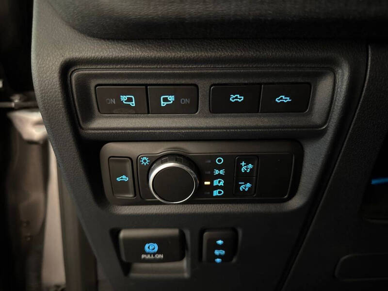 2022 Ford F-150 Lightning Lariat