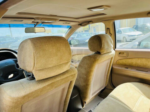 1998 Nissan Maxima SE