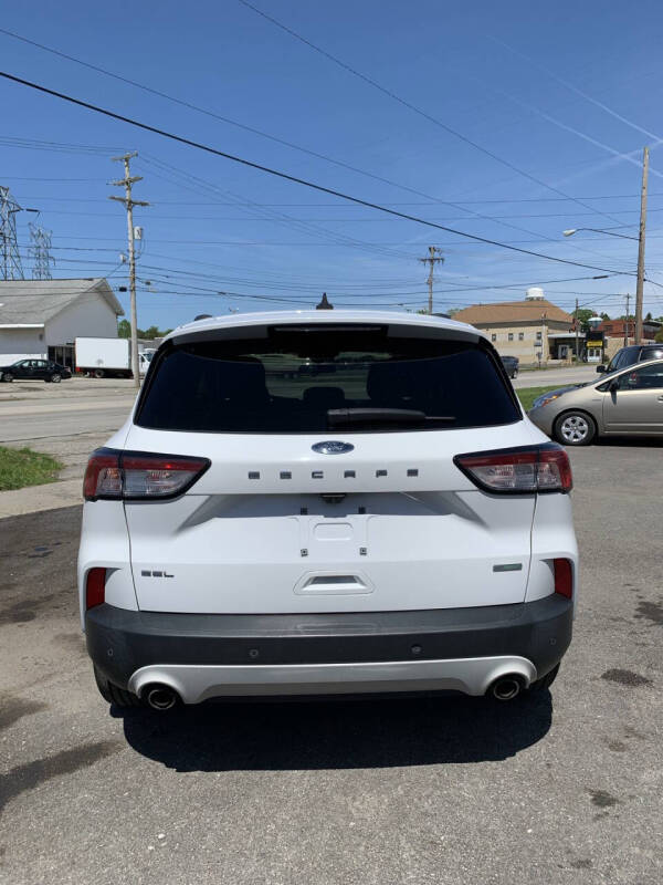 2020 Ford Escape SEL